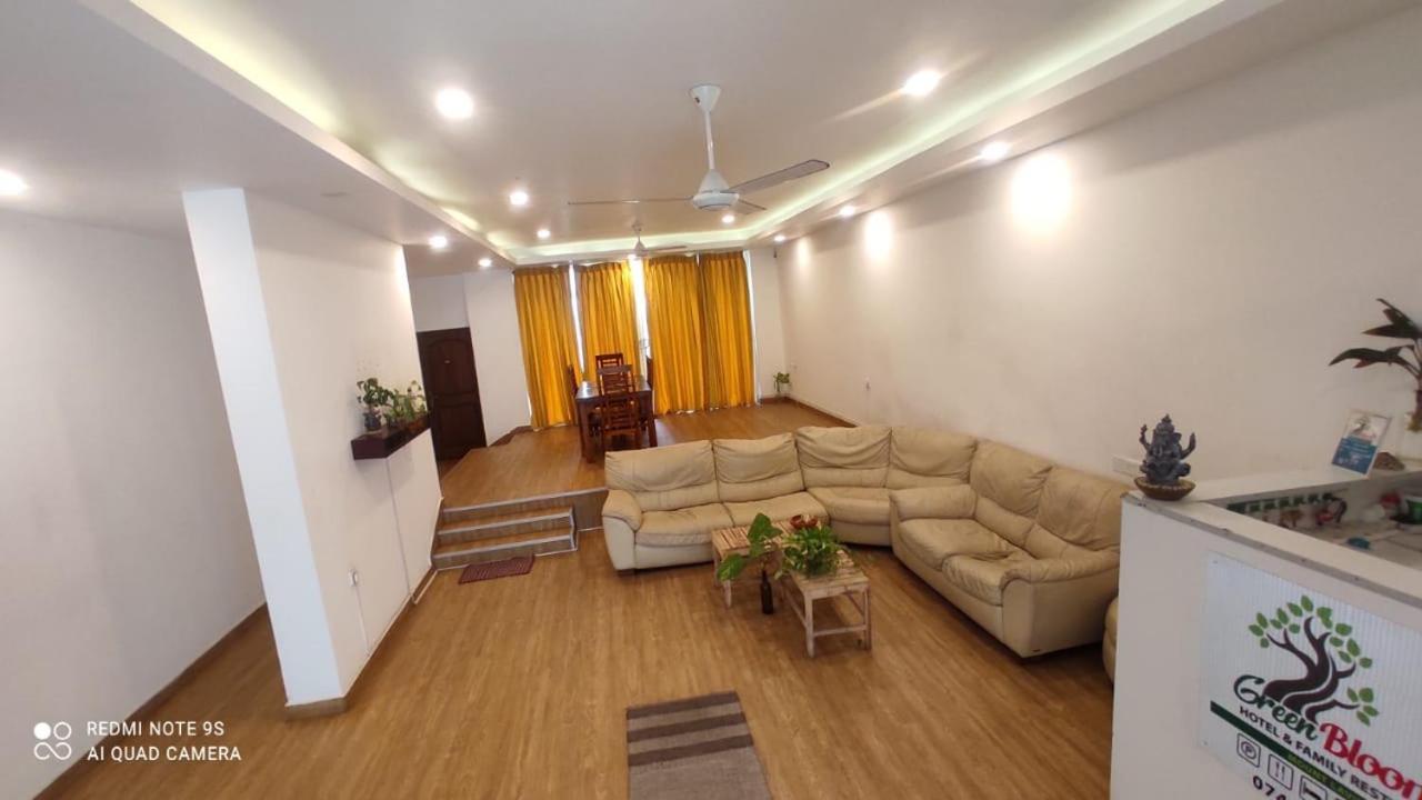 Green Bloom Dehiwala-Mount Lavinia Exterior photo